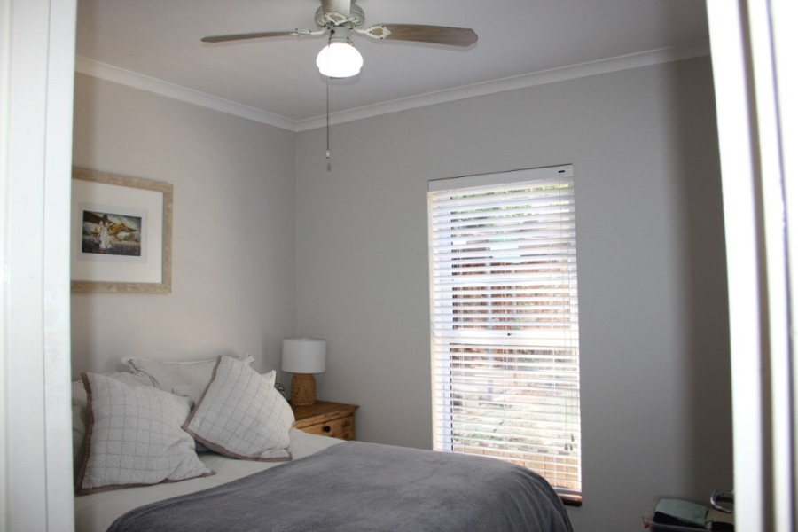 To Let 3 Bedroom Property for Rent in Heldervue Western Cape